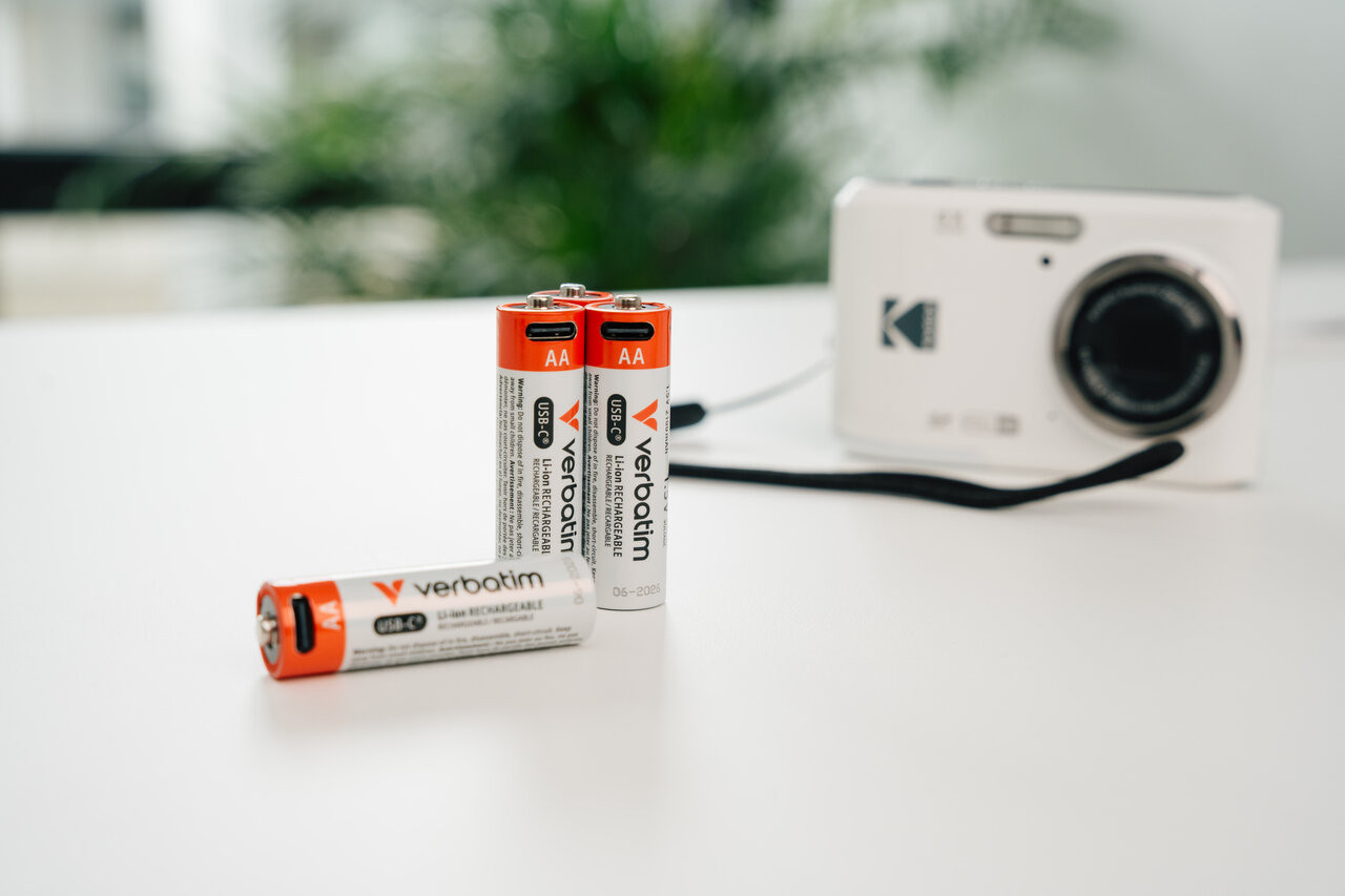 Verbatim AA USB-C Rechargeable Battery (4-Pack)