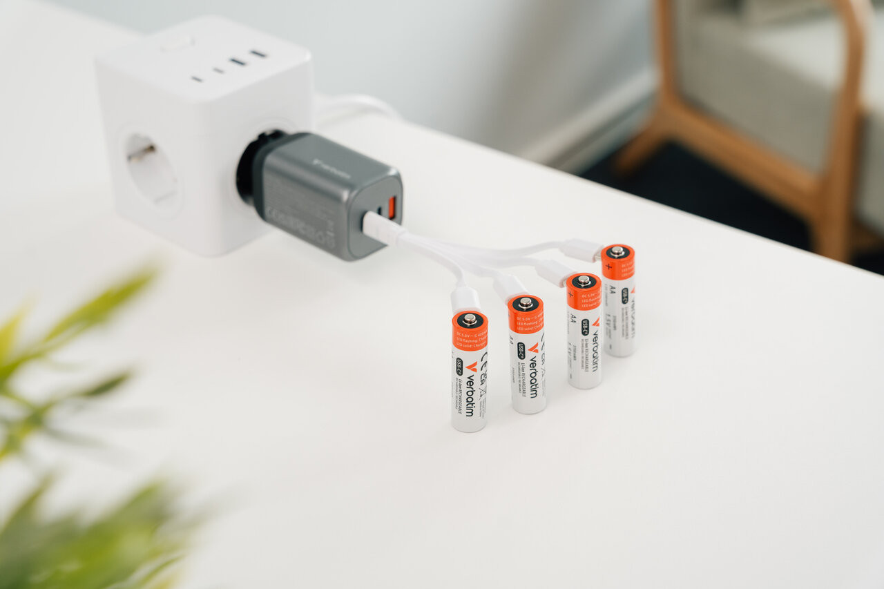 Verbatim AA USB-C Rechargeable Battery (4-Pack)