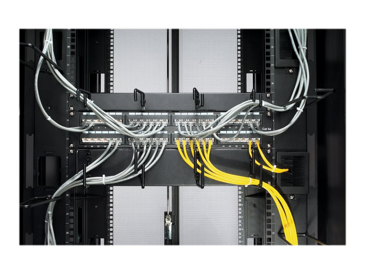 APC NetShelter SX 750mm Mounting Rail