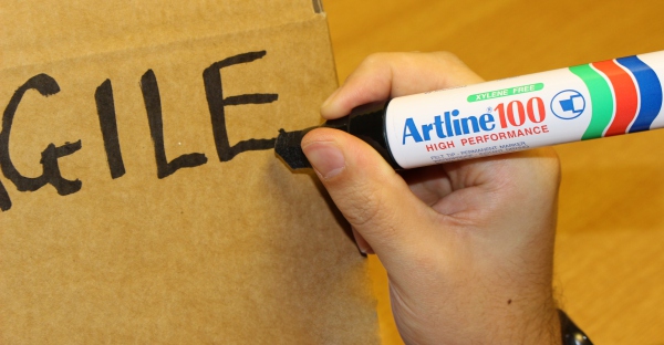 Artline 100 Permanent Merkepenn Blister sort