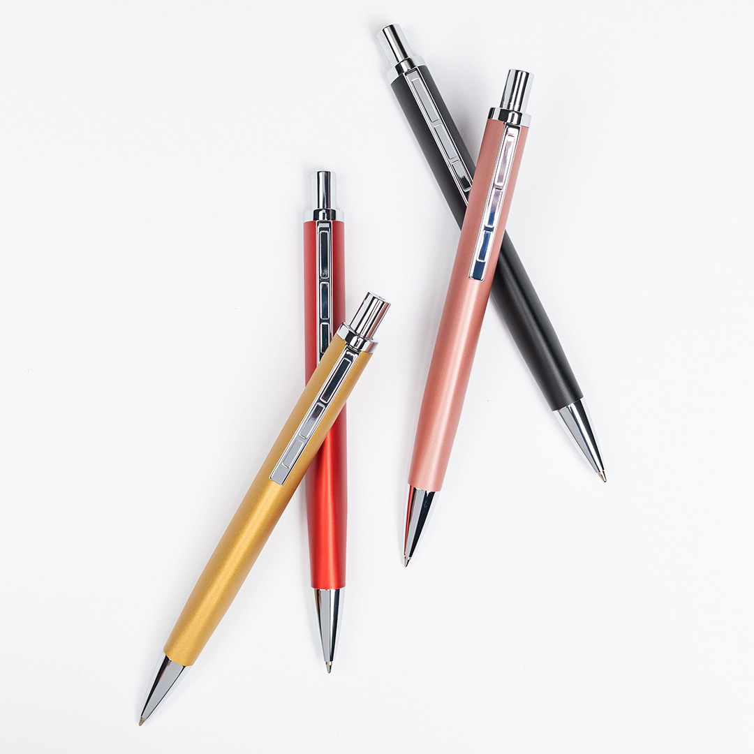 STAEDTLER Triplus Kulepenn Triplus medium Display ass (12)