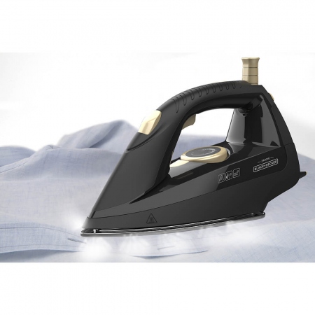 BLACK+DECKER Dampstasjon 2L 2400W