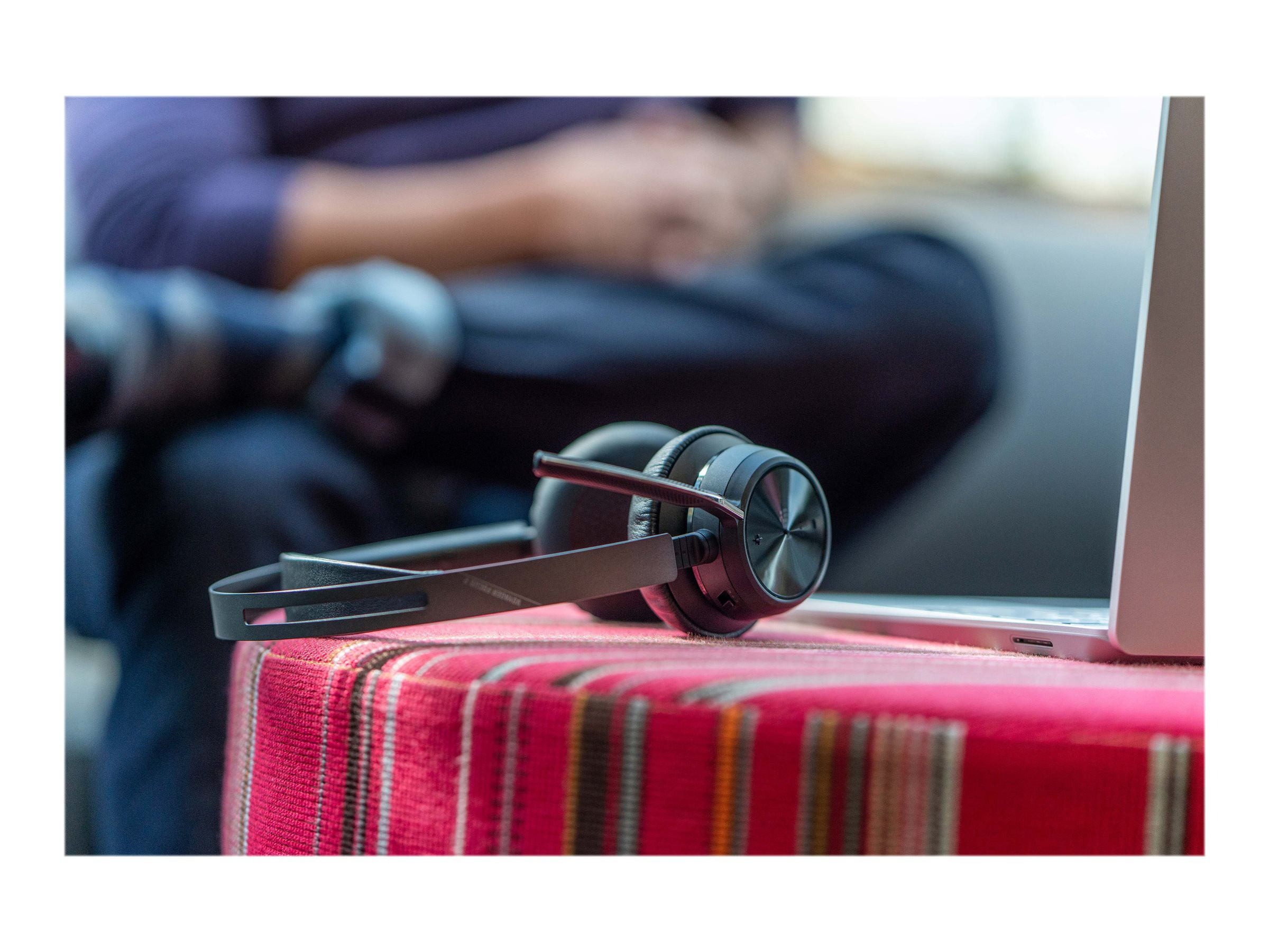 HP Poly Voyager Focus 2-M MS Headset