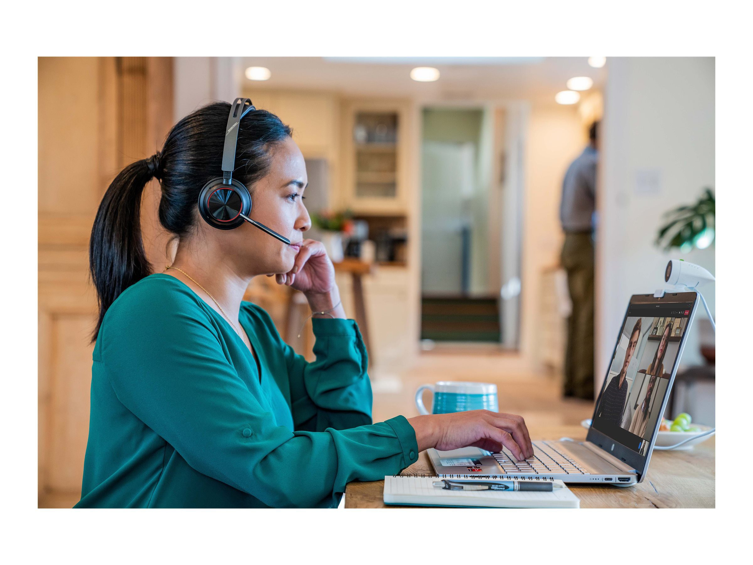 HP Poly Voyager Focus 2 USB-A Headset