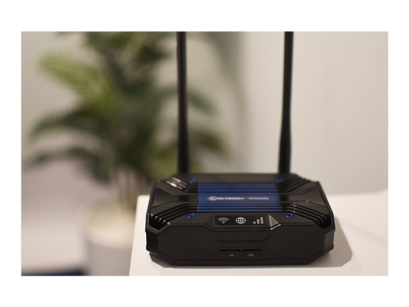 TELTONIKA 4G ROUTER FOR HOME USER TCR100