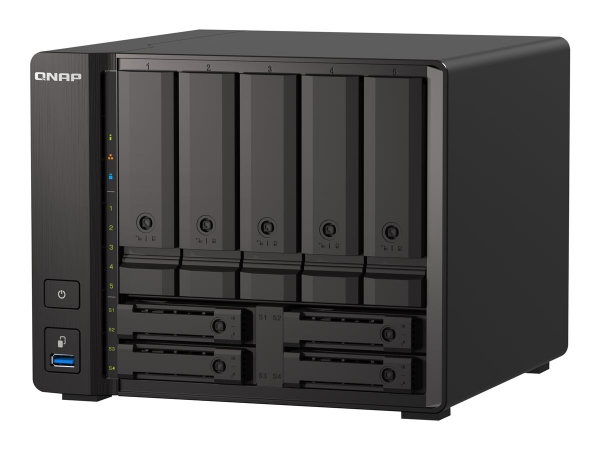 QNAP 9-bay NAS AMD Ryzen V1500B 32GB