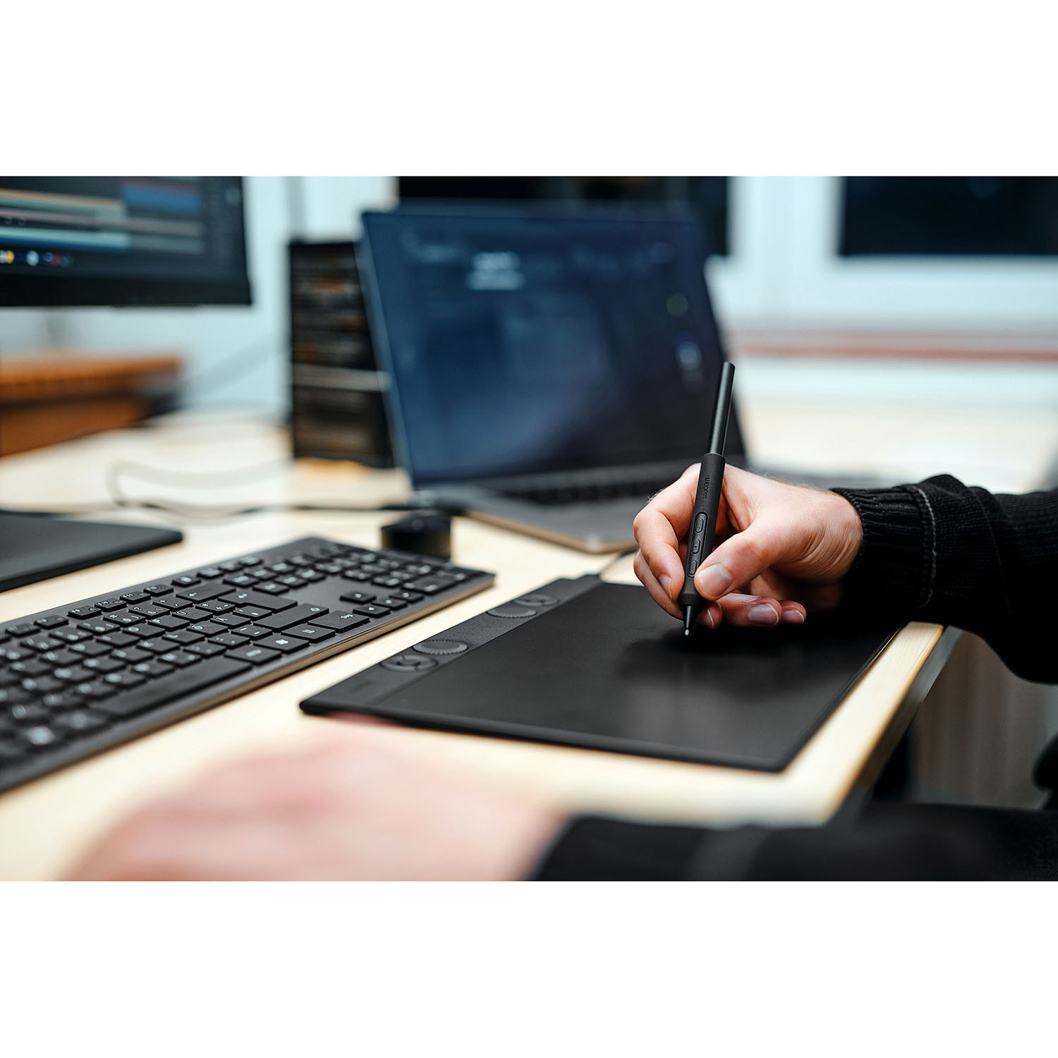 WACOM Tablet Intous Pro Medium (2025)