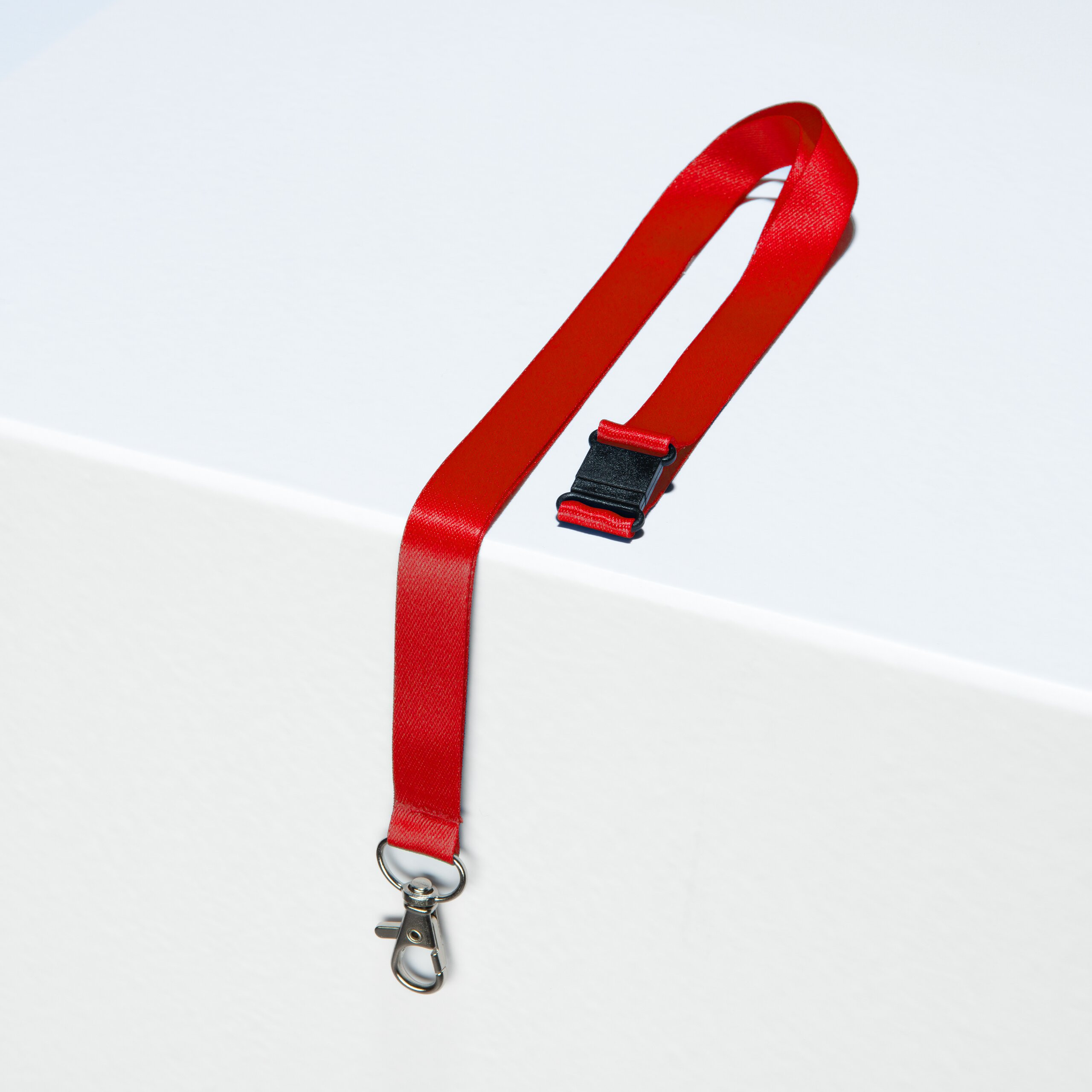 BildeAVERY 4842R Lanyard w/trigger clip recycled red (10)