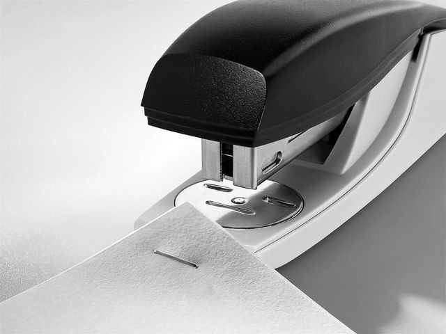 Stiftemaskin Leitz 5501 25 Ark Blå