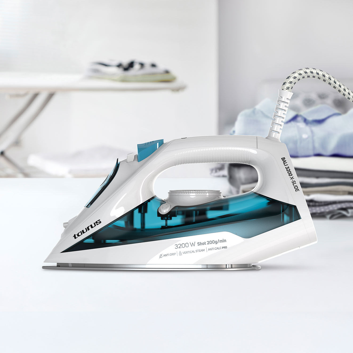TAURUS Steam Iron Bali 3200 X-Slide