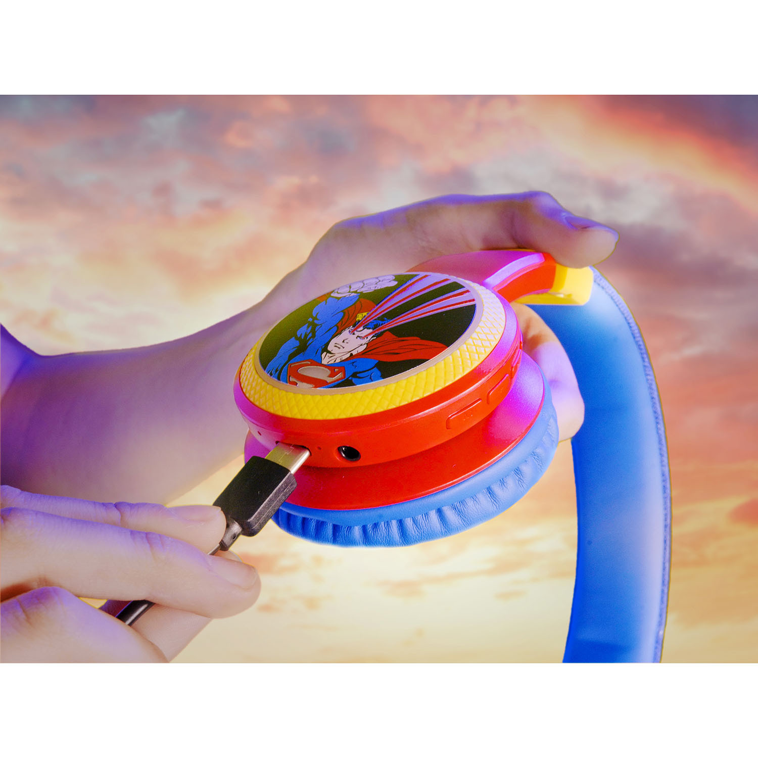 SUPERMAN Headphone Wireless LED On-Ear