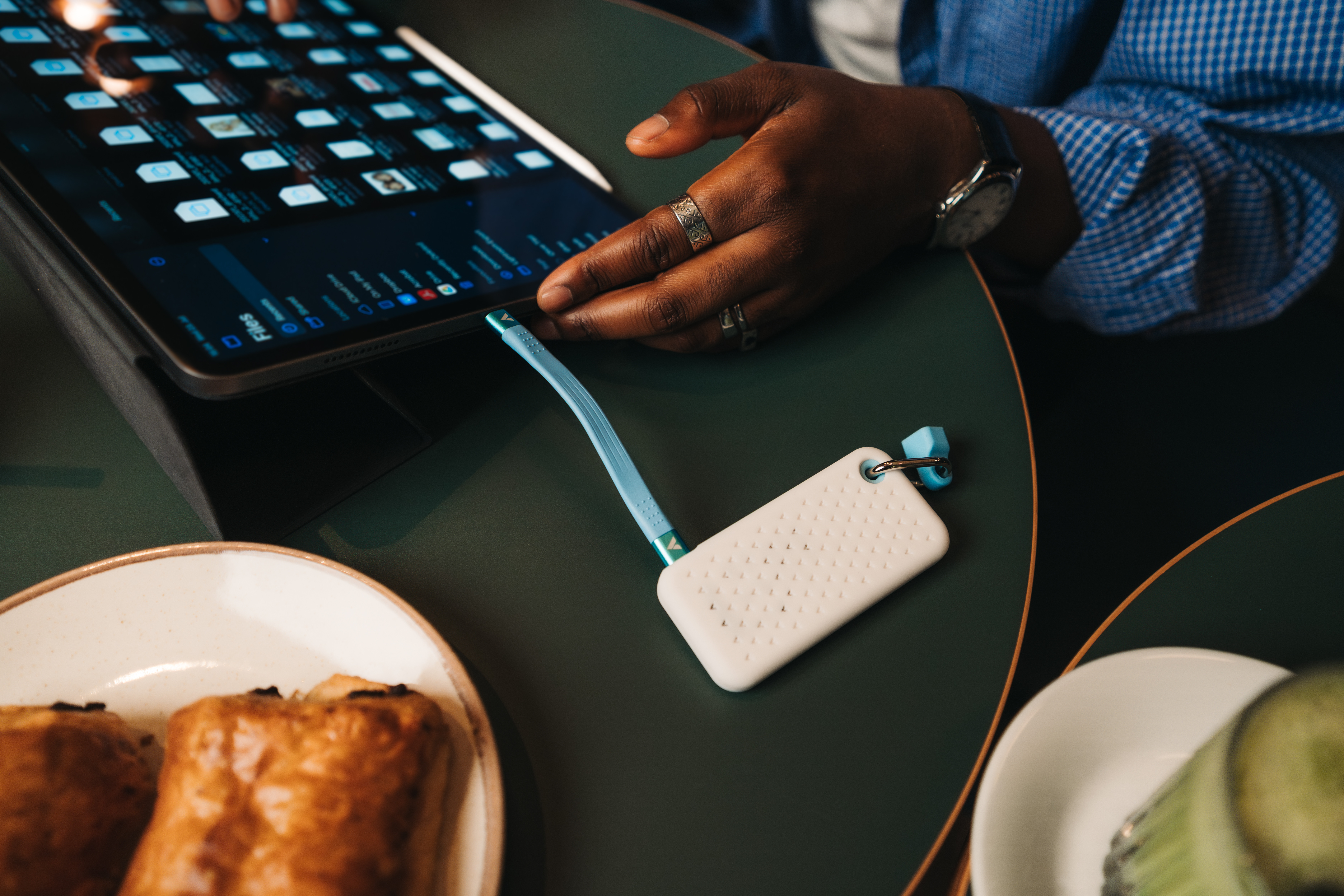 VERBATIM Pocket SSD USB 3.2 Gen 2 1TB White/blue incl sleeve