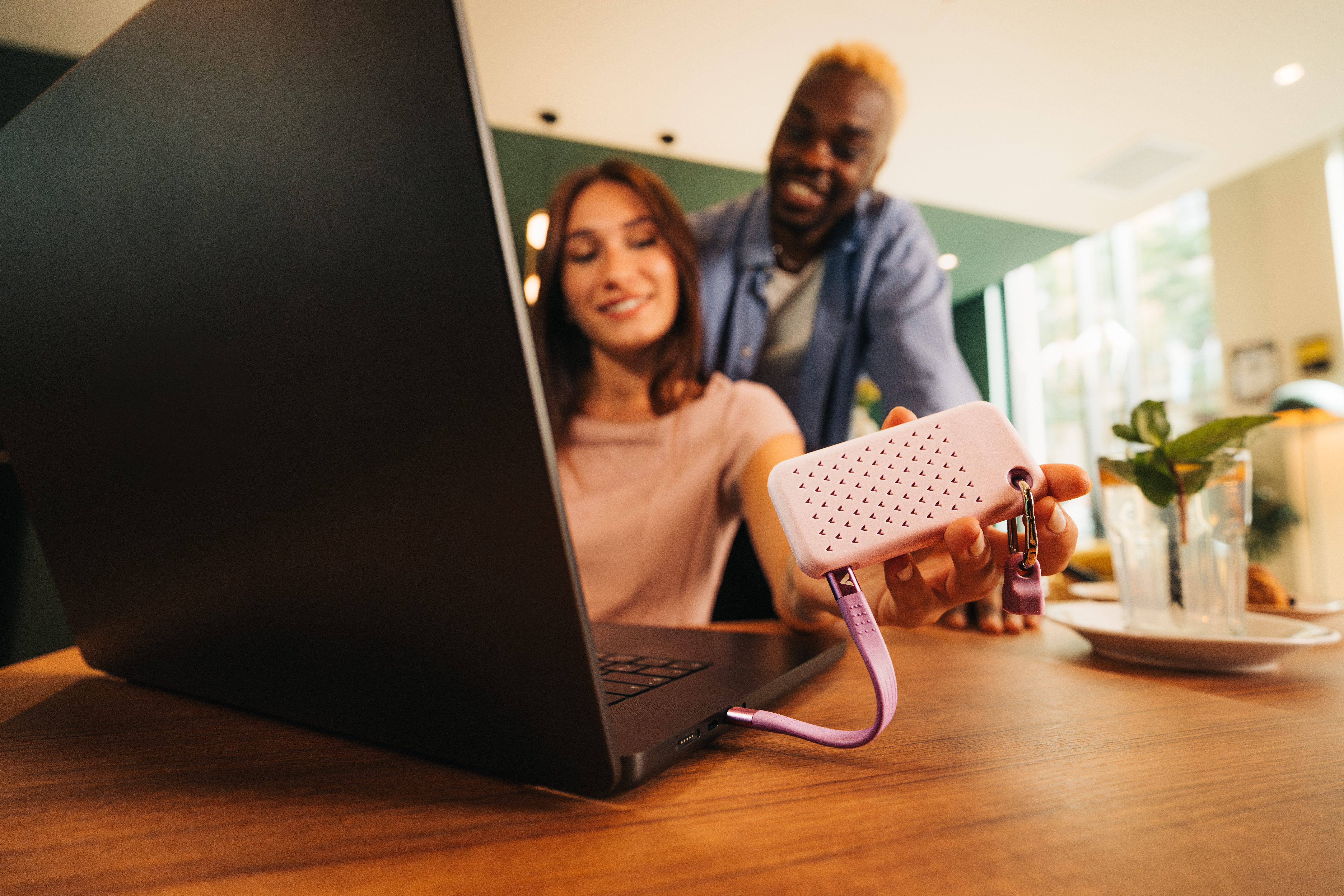 VERBATIM Pocket SSD USB 3.2 Gen 2 2TB Purple incl sleeve