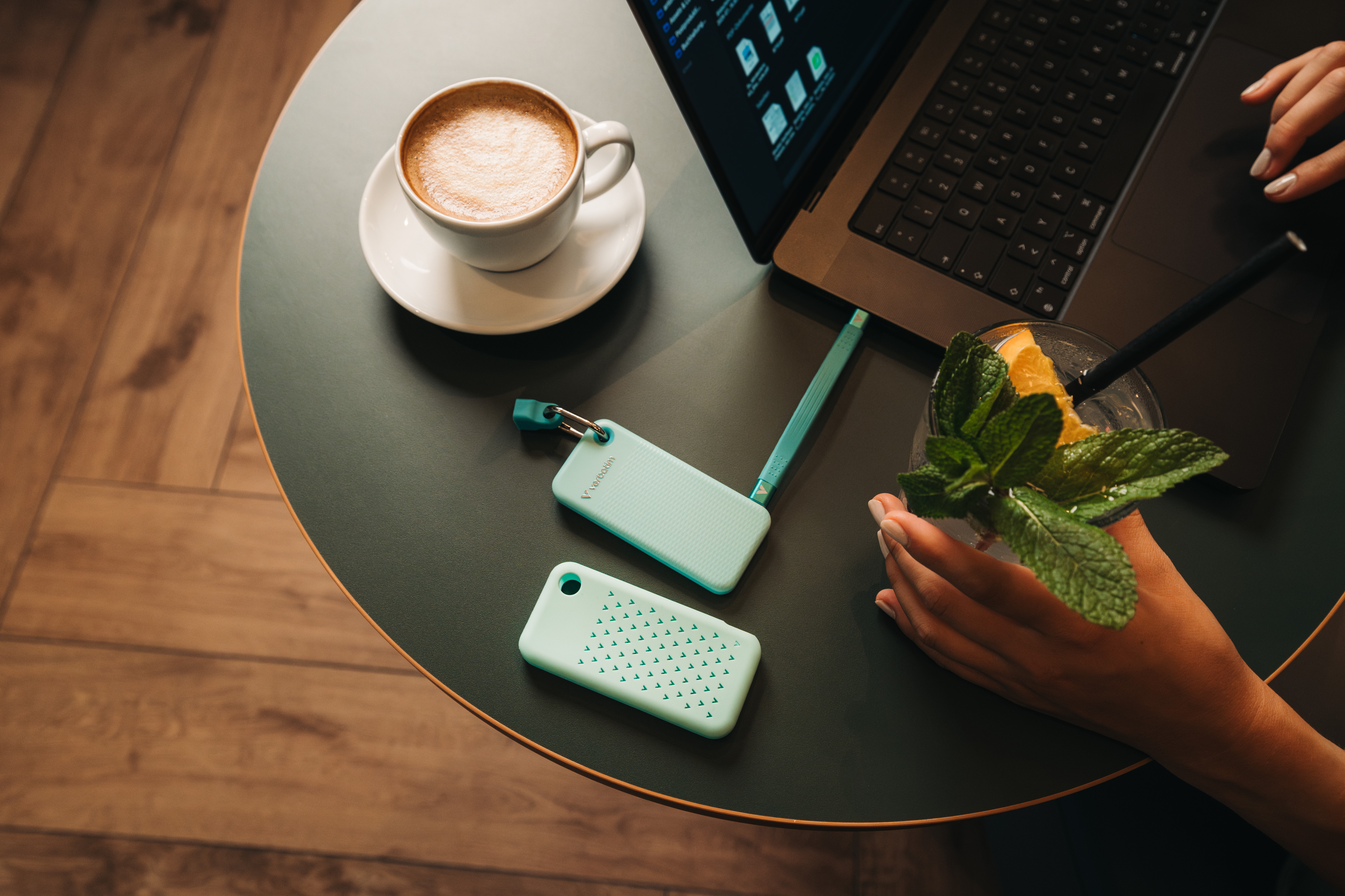 VERBATIM Pocket SSD USB 3.2 Gen 2 2TB Polar Blue incl sleeve