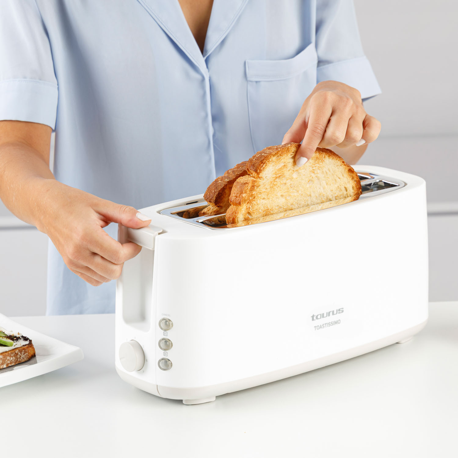 TAURUS Toaster Long Slot Toastissimo White