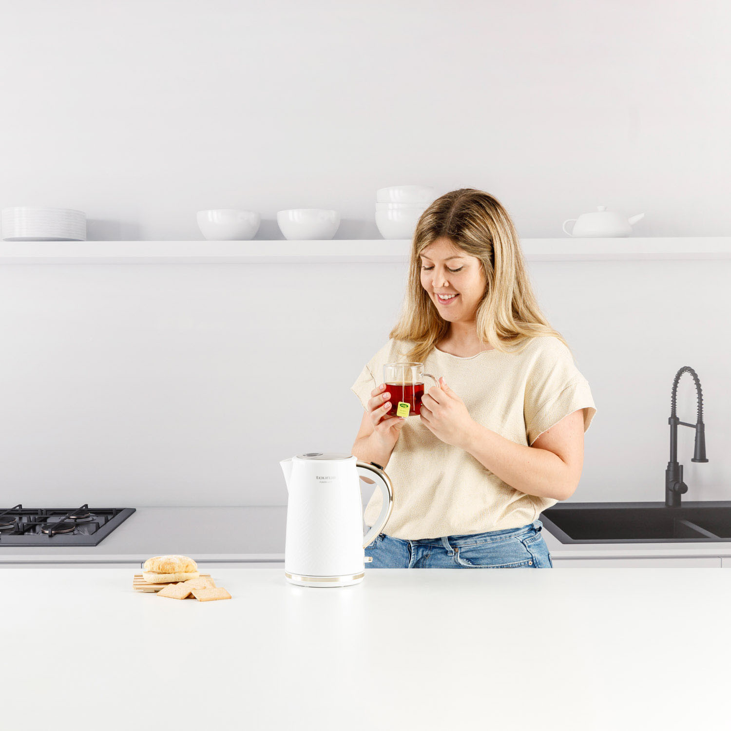 TAURUS Kettle 1,7L Fusion Wave White