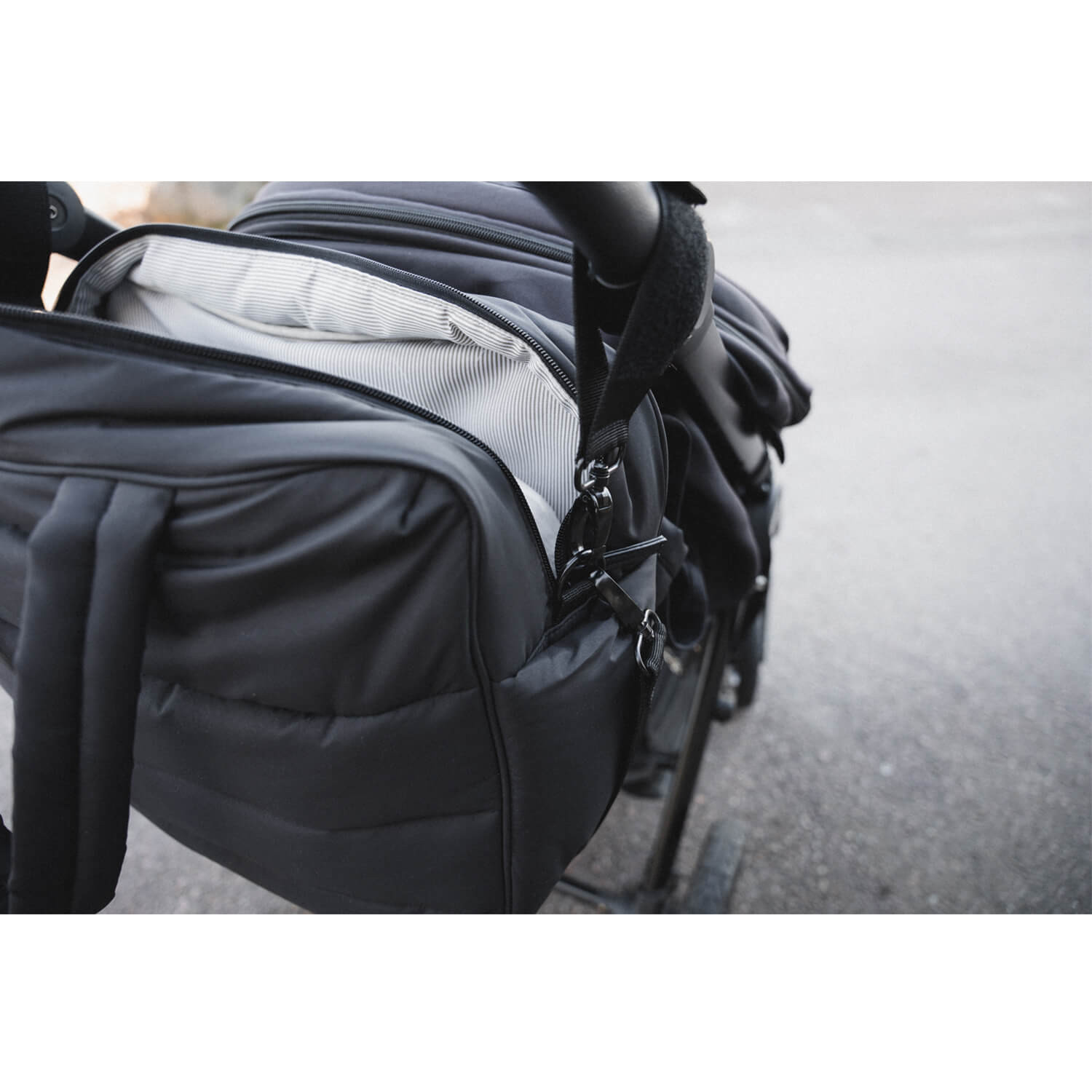 GOLLA Changing Bag Set Daisy Polyester Black