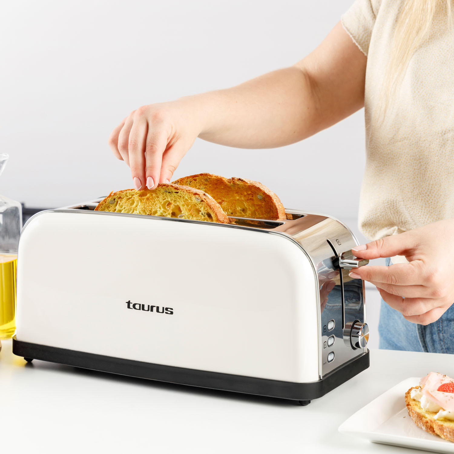 TAURUS Toaster Long Slot Vintage Cream