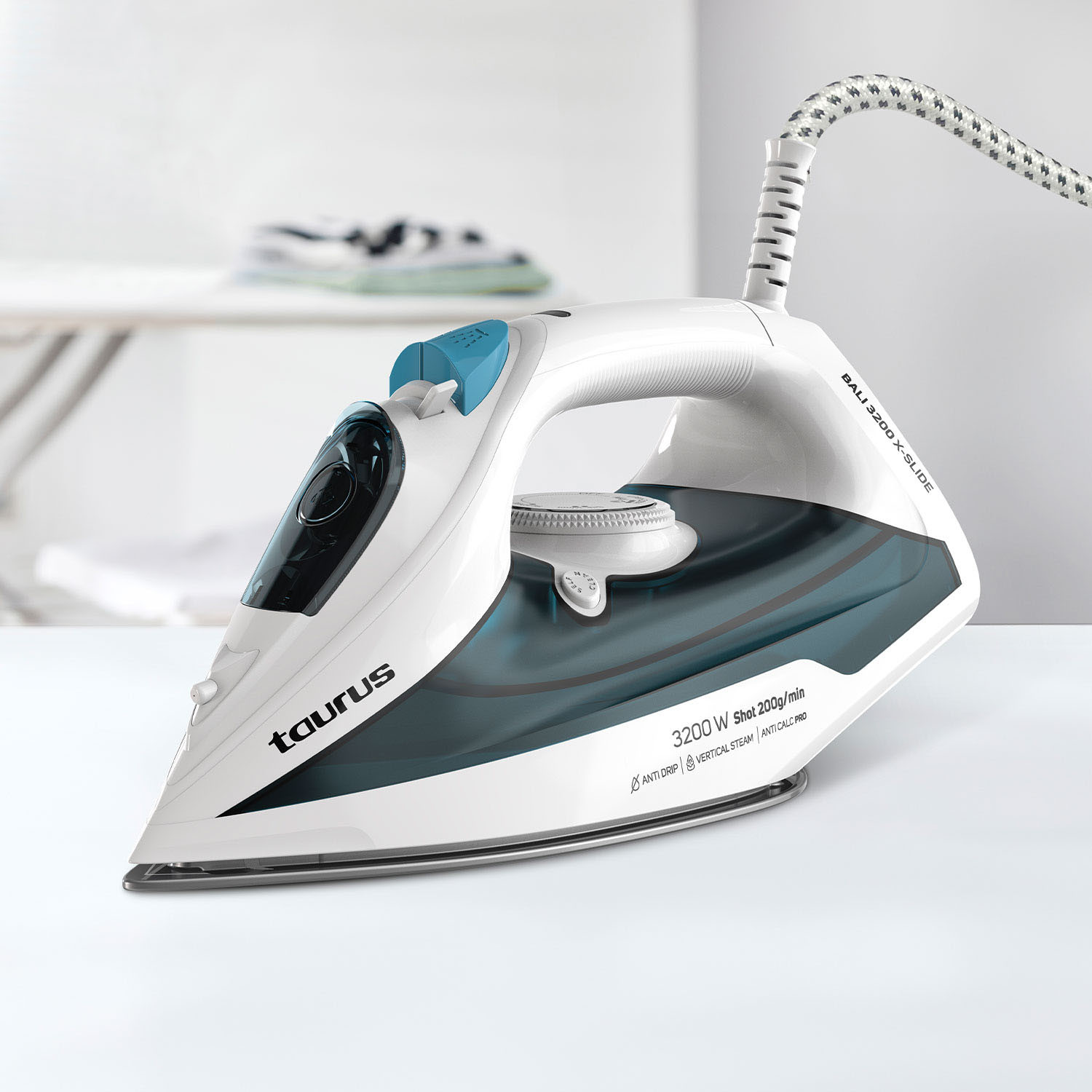 TAURUS Steam Iron Bali 3200 X-Slide