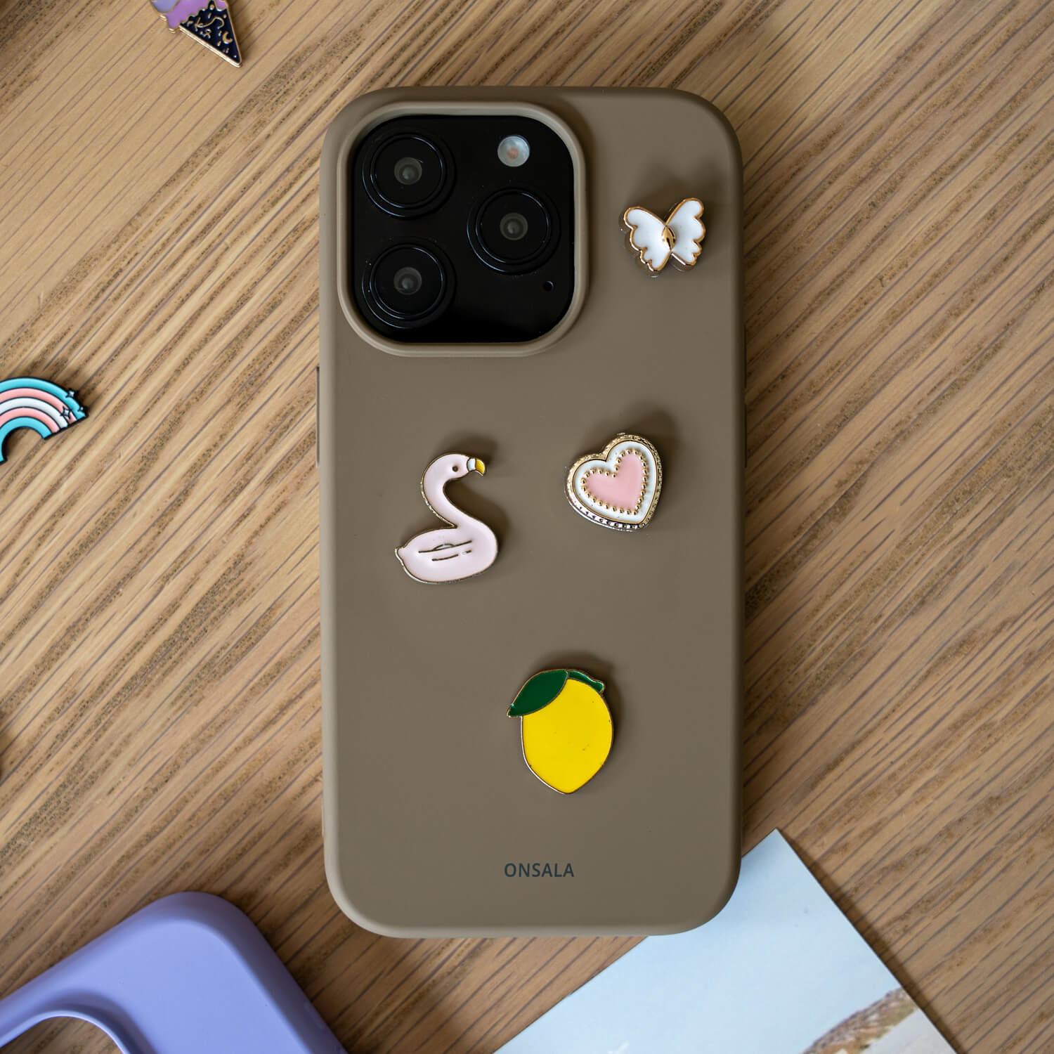 ONSALA Pimp your Phone Set.11 Metal and Plastic Charms 4pcs