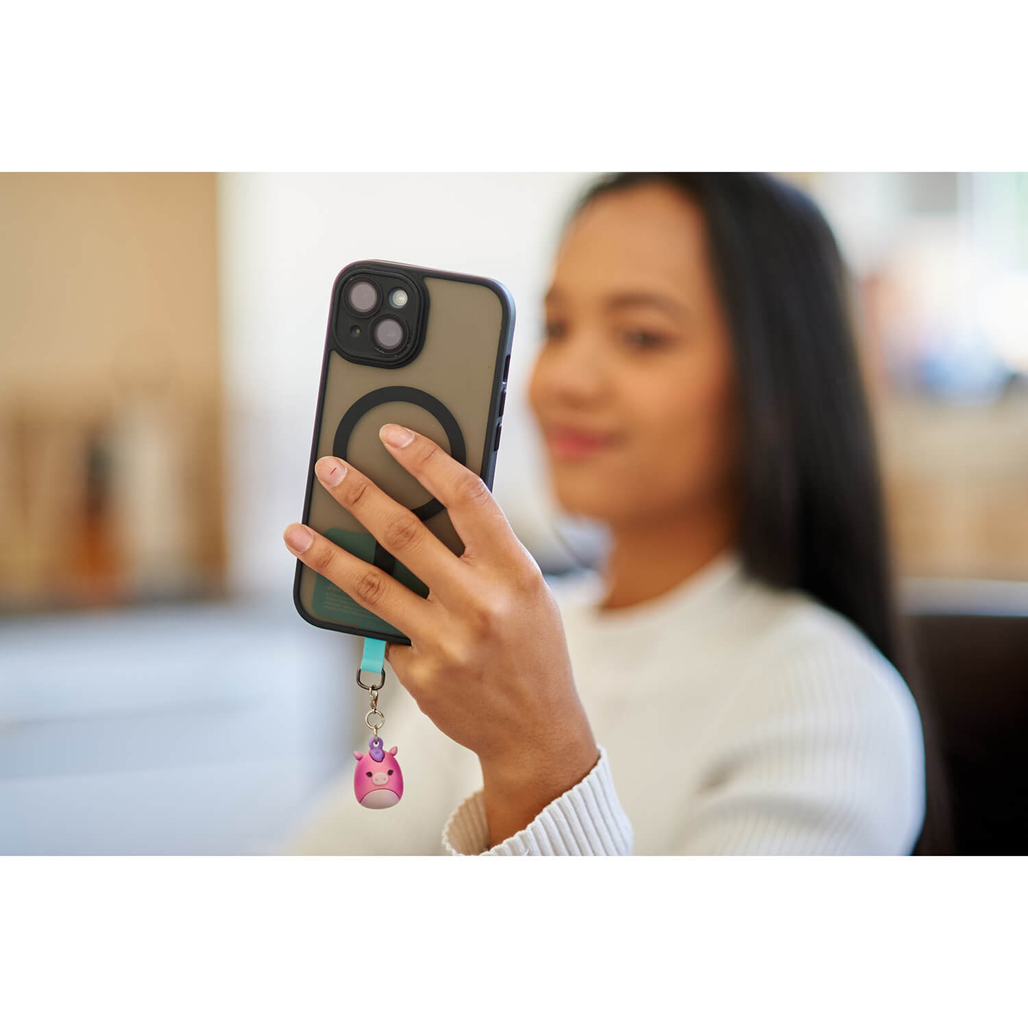 SQUISHMALLOWS Mobile Charm Lola