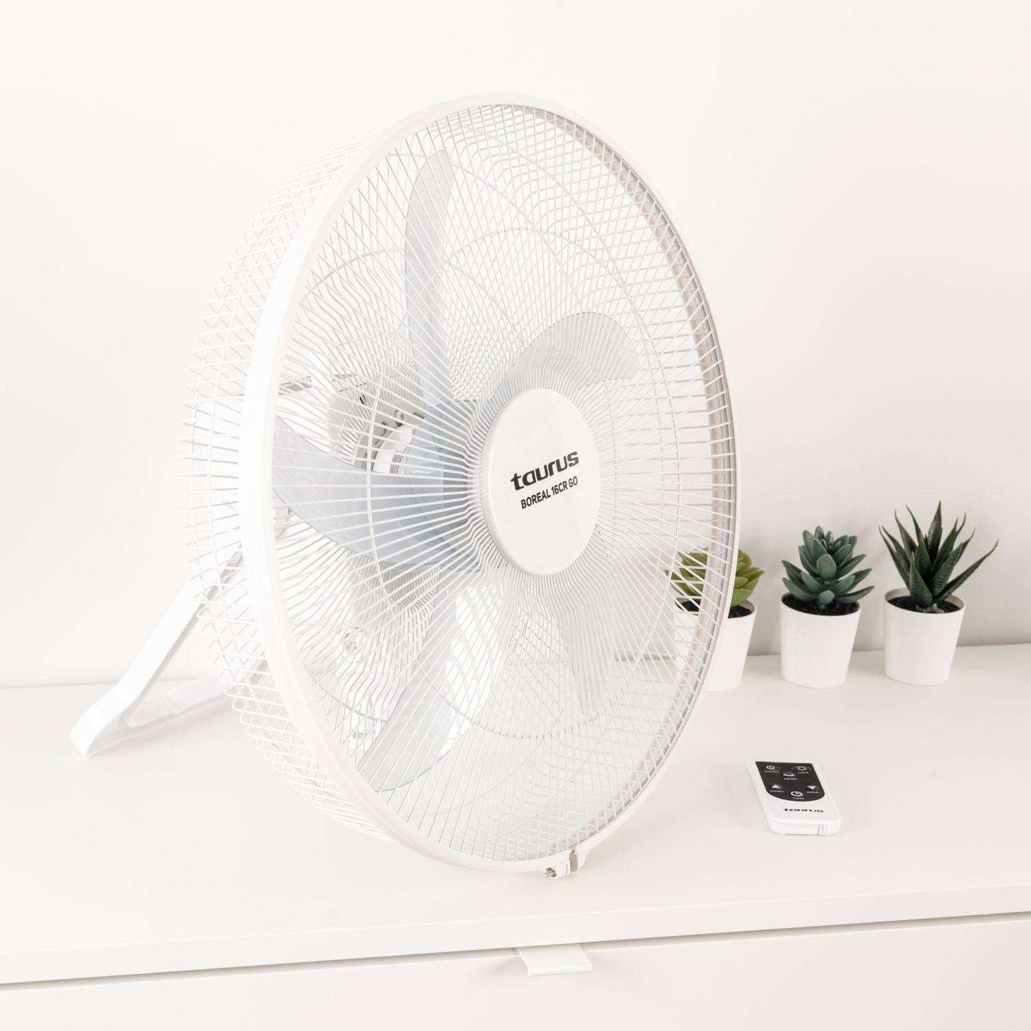 TAURUS Stand Fan 40cm Boreal 16 CR Go Rechargeable