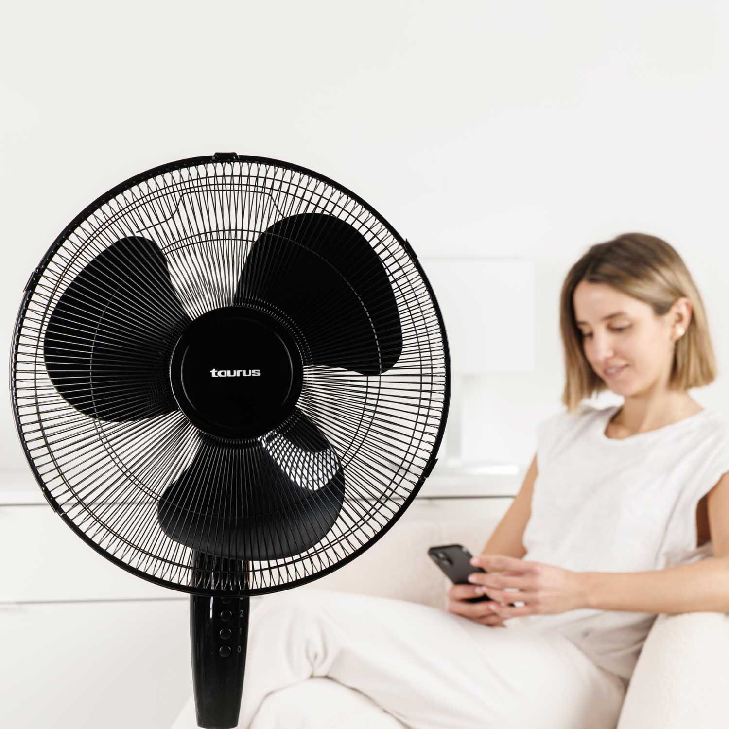 TAURUS Fan 40cm Pedistal Greco 16 CR Elegance Black