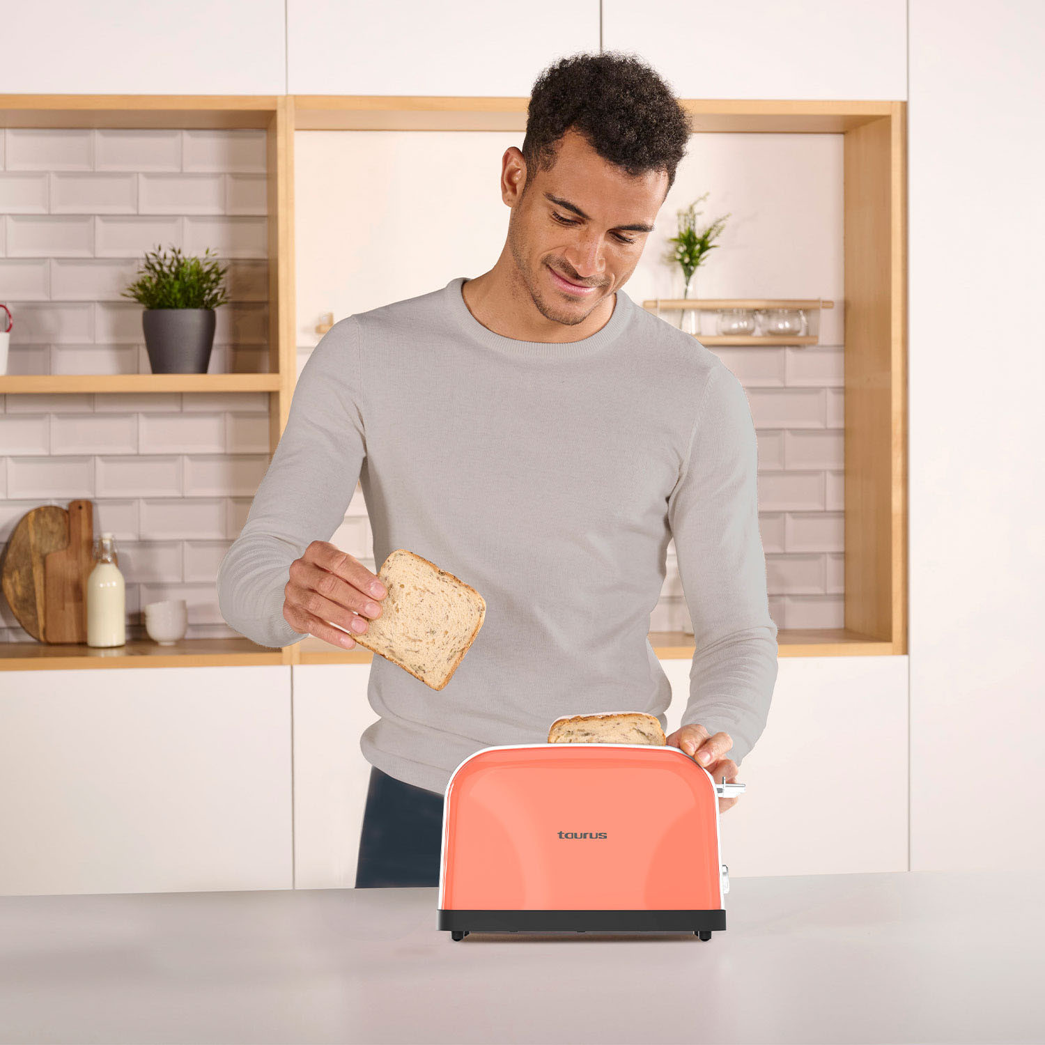 TAURUS Toaster Two Slot Vintage 2 Coral