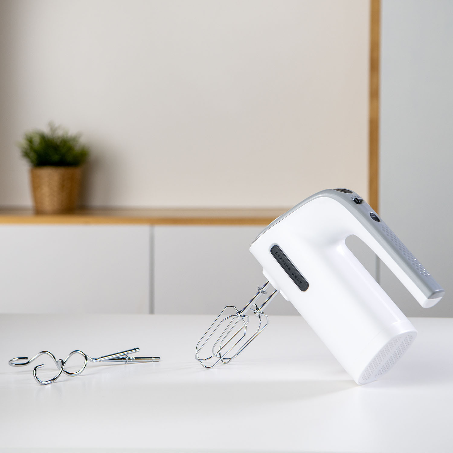 TAURUS Hand Mixer Station Grey 300W