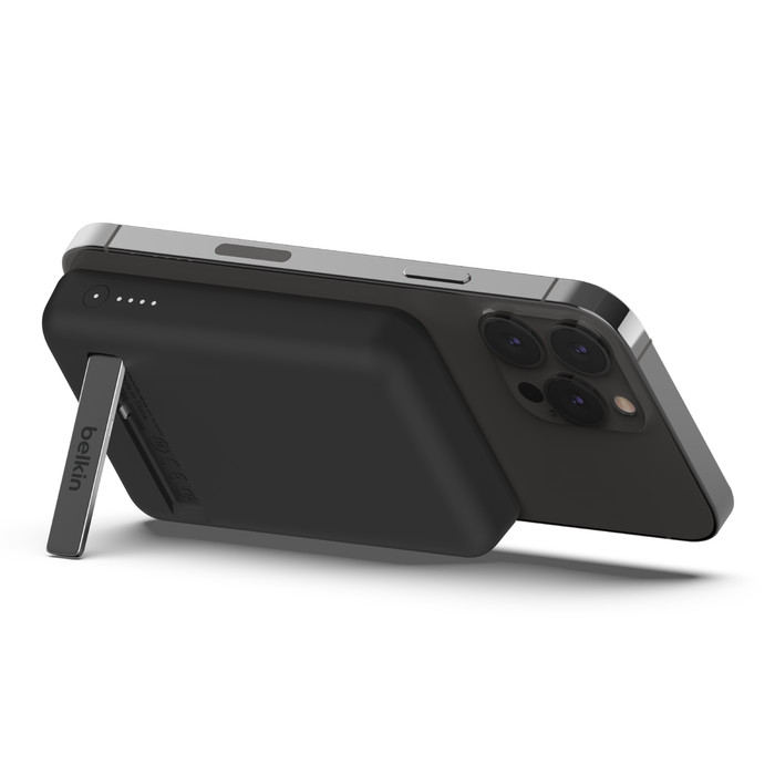 BildeMagnetic Wireless Power Bank with kick stand 5,000mAh Black