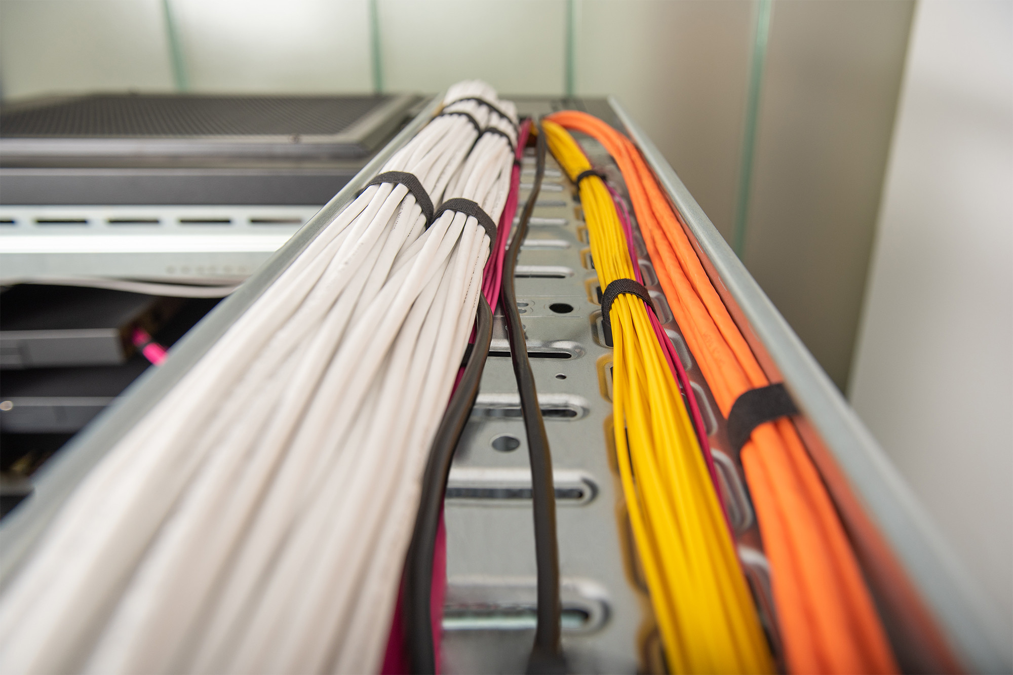 DIGITUS ASSNET250 CAT 6 U-UTP installation cable 305m, Eca