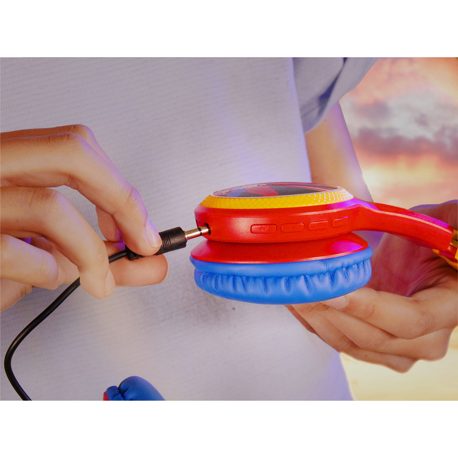 SUPERMAN Headphone Wireless LED On-Ear