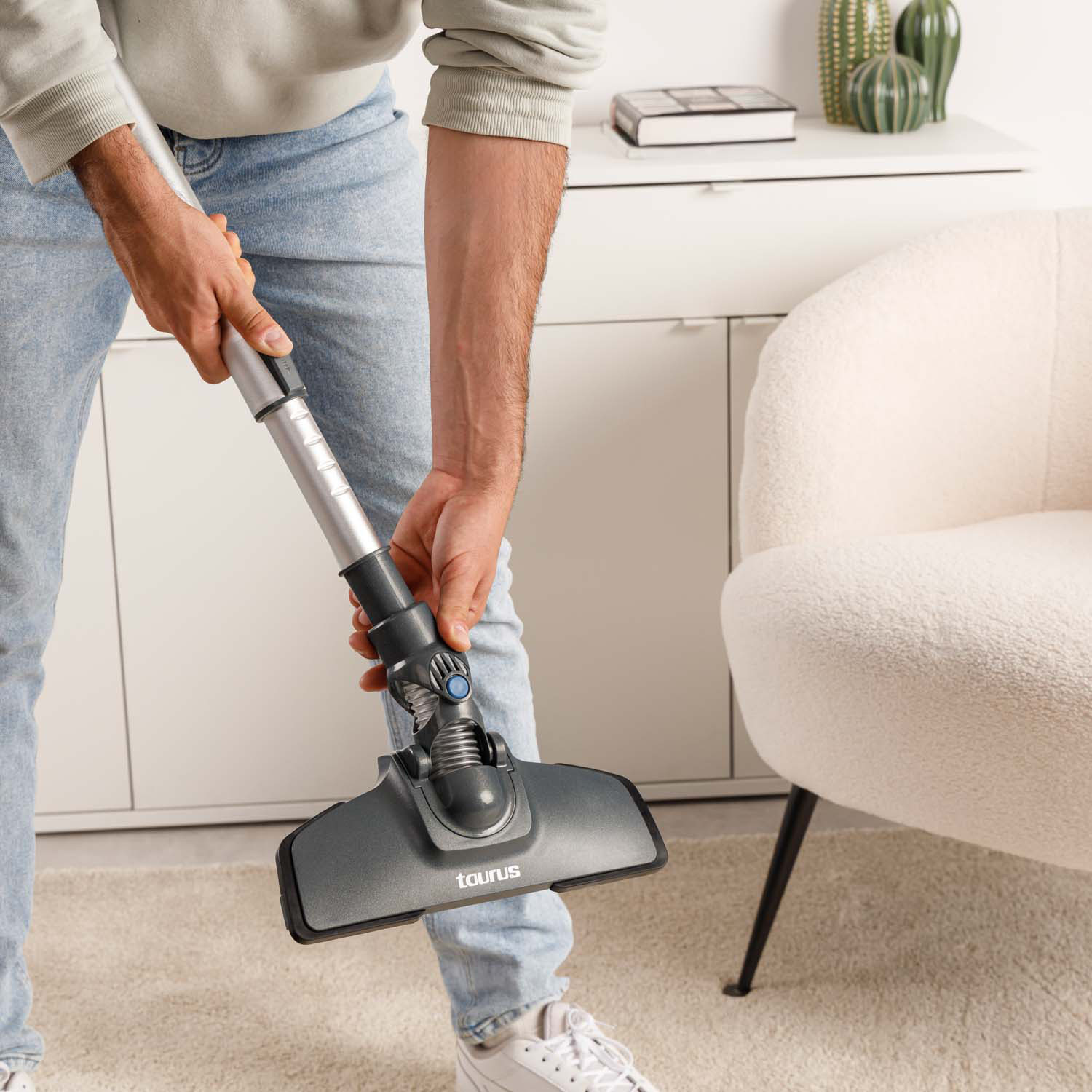 TAURUS Stick Vacuum Cleaner Corded Homeland Infinity