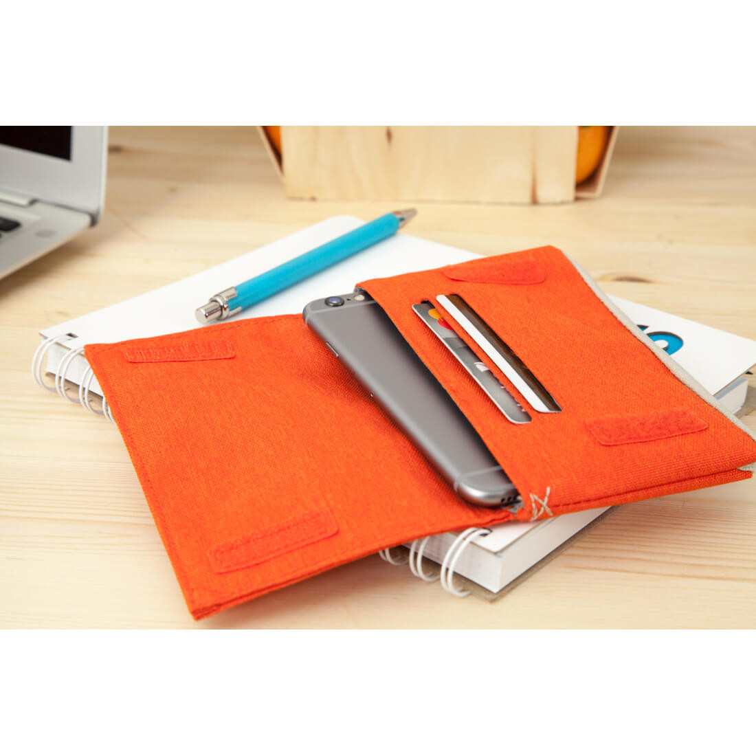 GOLLA ORIGINAL Phone Wallet Universal Amber G1687