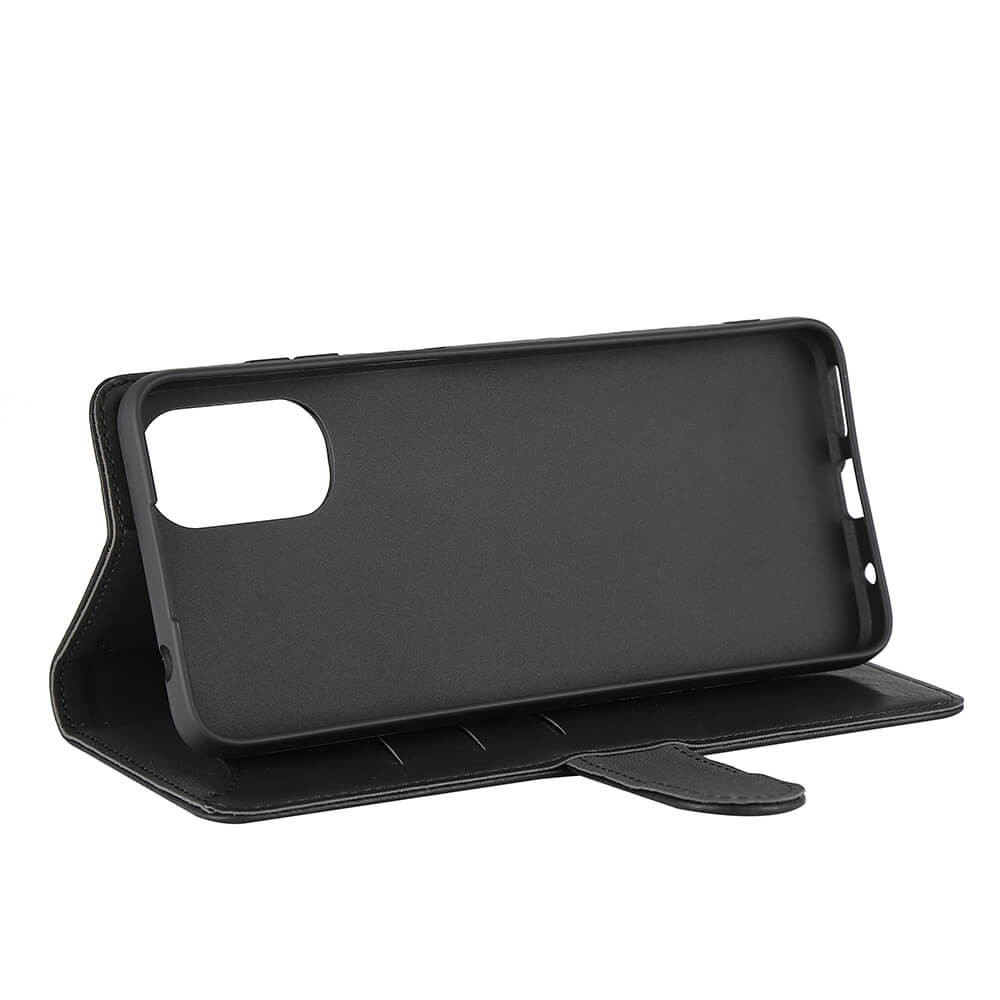 GEAR Mobile Wallet Black Motorola Moto G22