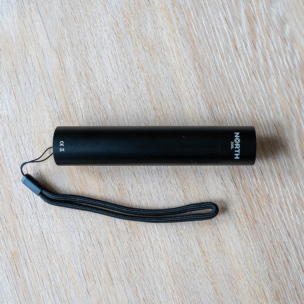 NORTH Lommelykt 200 Lumen Svart Aluminium 2W