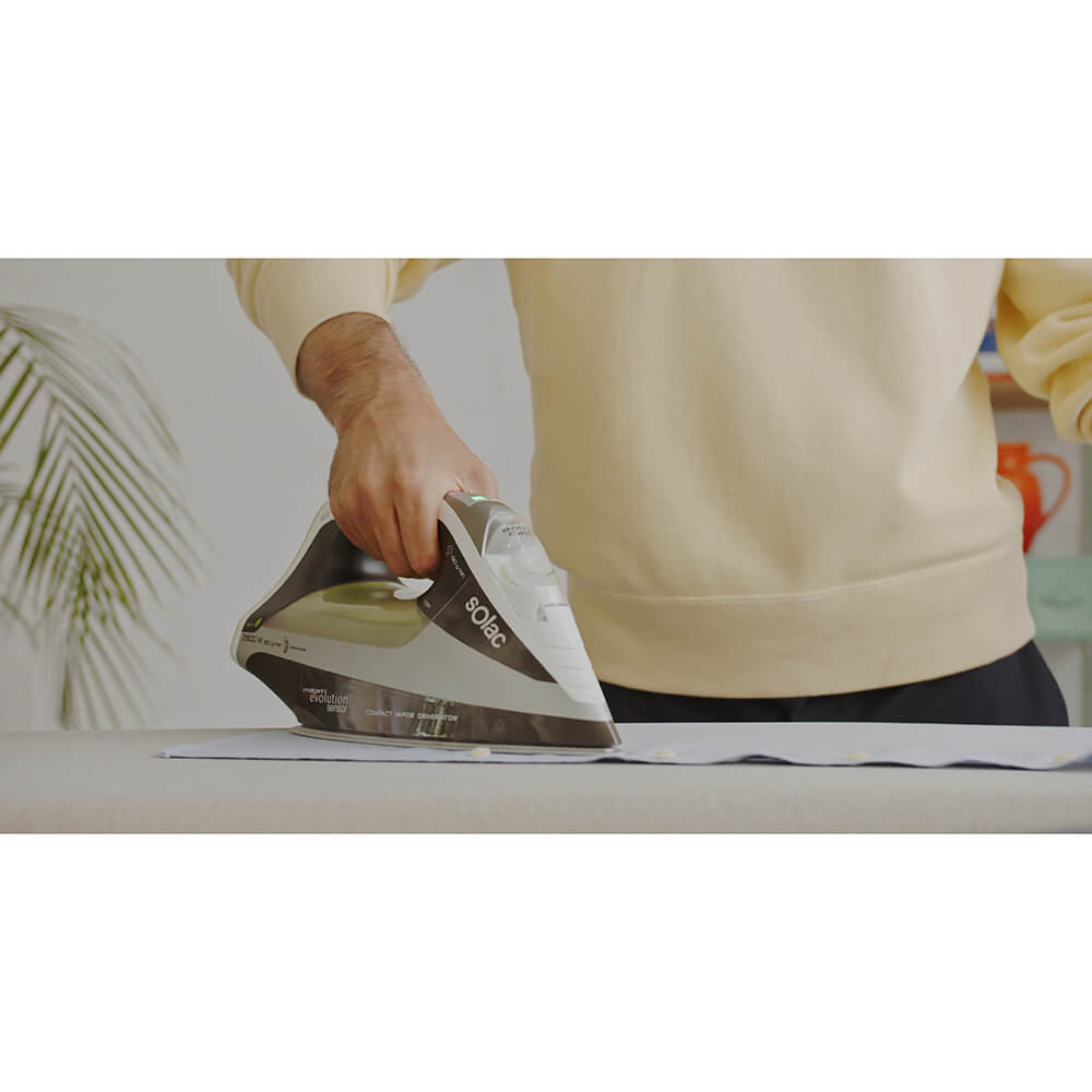SOLAC Steam Iron Intelligent Evolution Sensor