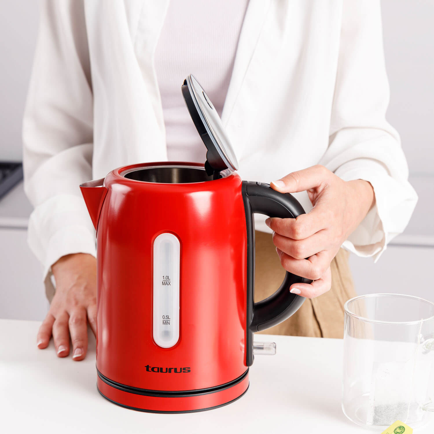 TAURUS Kettle 1L 2200W Vintage Red