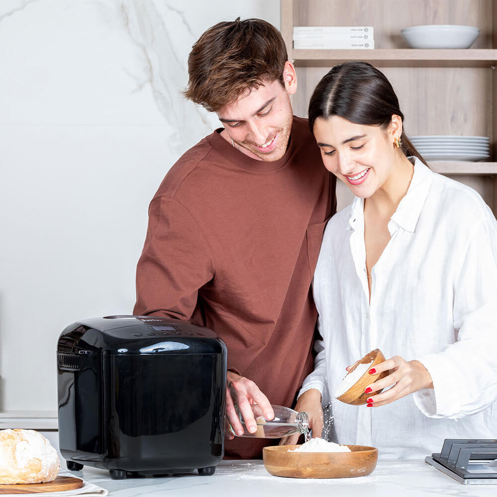 BLACK+DECKER Bread Maker 600W Black