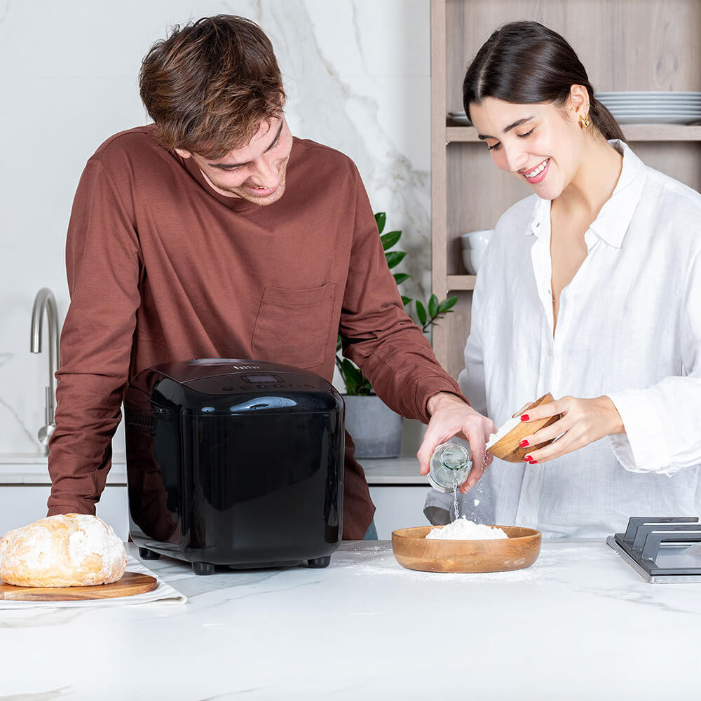 BLACK+DECKER Bread Maker 600W Black