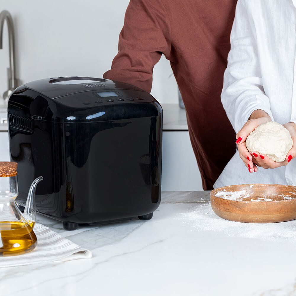 BLACK+DECKER Bread Maker 600W Black