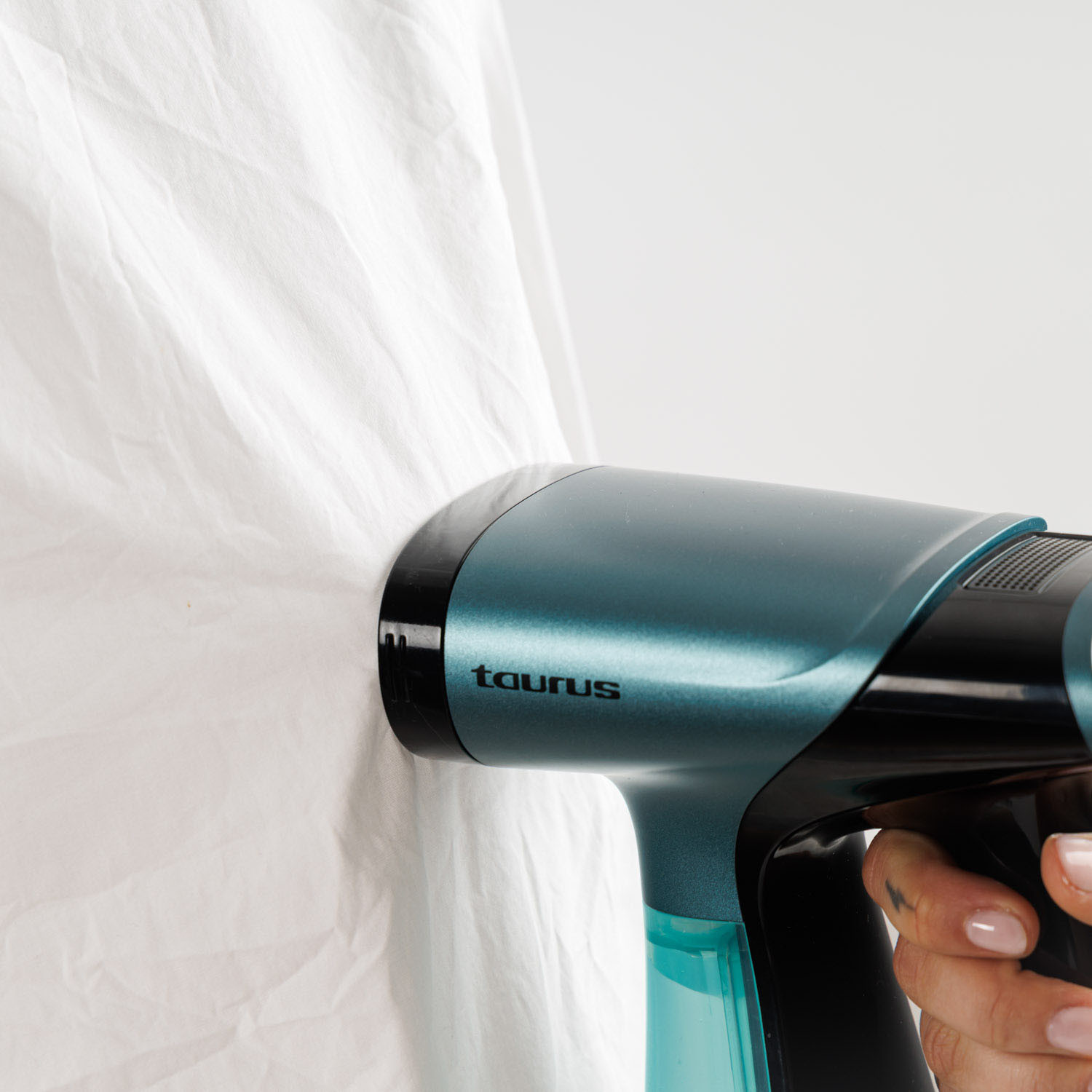 TAURUS Garment Steamer Sliding Care ProSuction